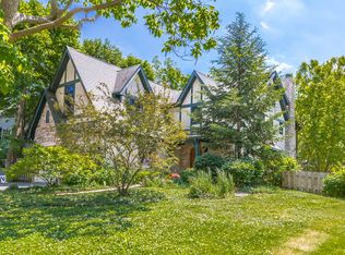 211 E Church St, Libertyville, IL
