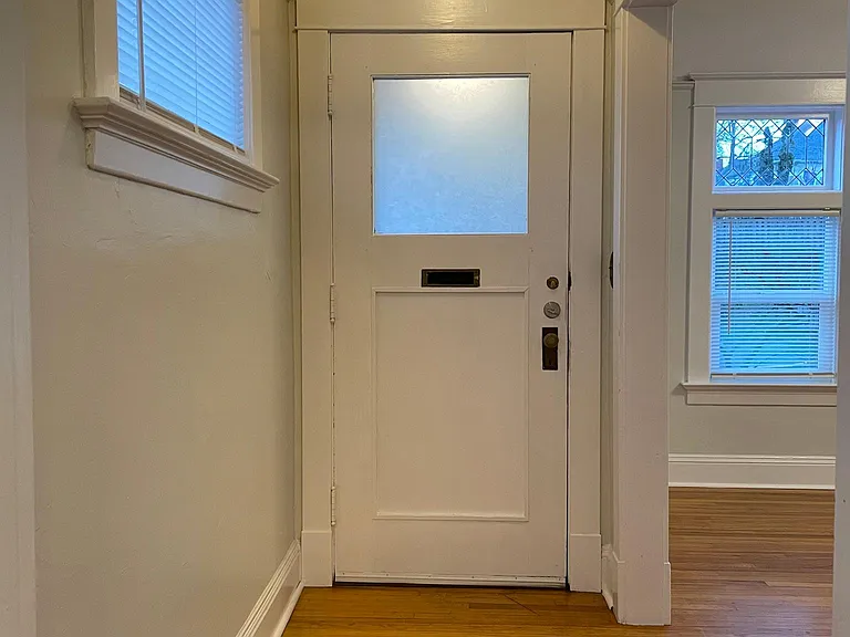 1516 SE Alder St — Photo 3