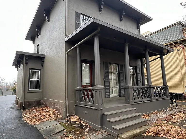 532 Chapel St #1 — Photo 8