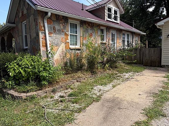 4th image of 124 W Forest Ave