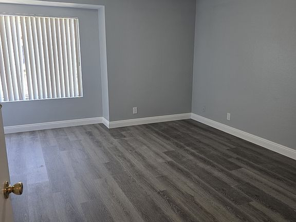 2nd image of 1003 W 9th St