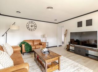 916 Acorn St, Bedford, TX 76022