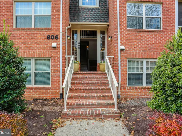 806 Amber Tree Ct APT 301, Gaithersburg, MD 20878