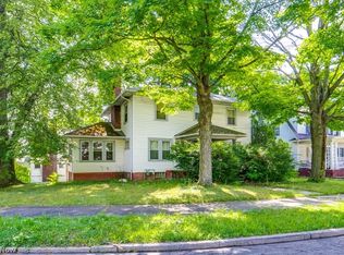 333 Trigonia Dr, Akron, OH 44302