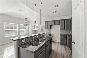 1204 Parkhurst Ave — Photo 4