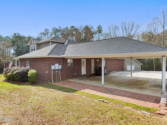 3rd image of 7333 Amberwood Ln