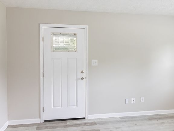 3rd image of 315 Bybee Branch Rd #F