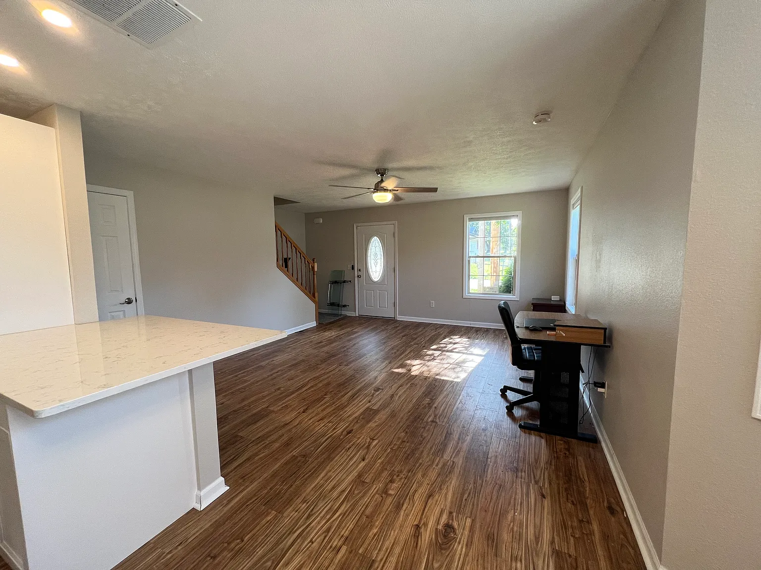 4 bed, 2.5 bath, 1644 sqft, $2,165 — Photo 4