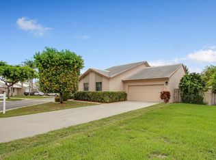 5677 Strawberry Lakes Cir, Lake Worth, FL 33463