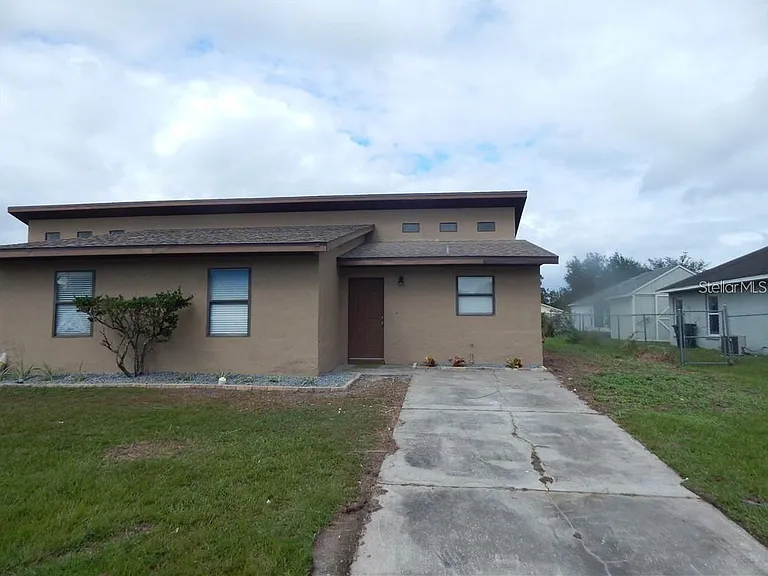 307 Sherborne Ln — Photo 1