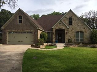 6704 Hill Ct, Azle, TX 76020