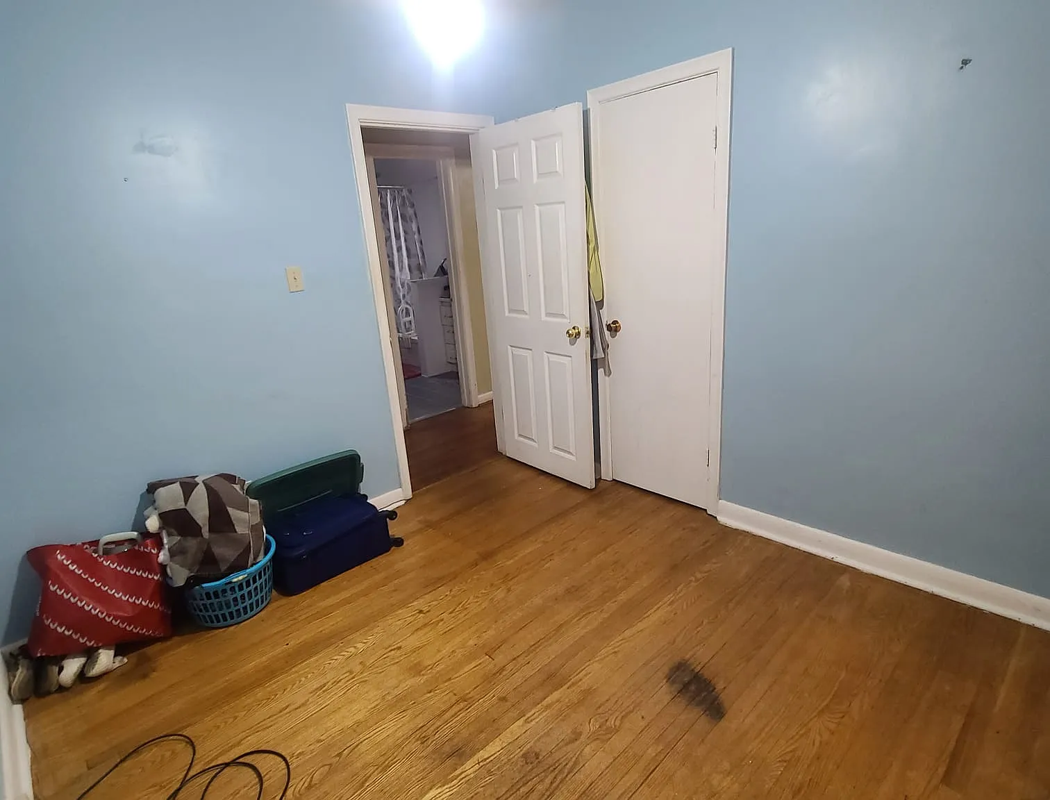 4 bed, 2200 sqft, $3,800 — Photo 2