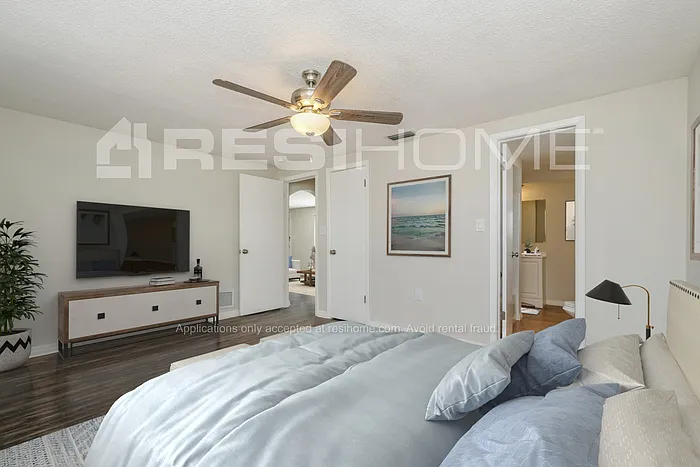 7005 Brentwood Dr — Photo 9