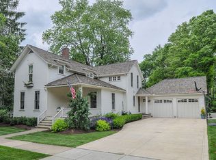 96 Maple St, Chagrin Falls, OH 44022