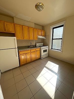 3rd image of 915 84th St APT 2A