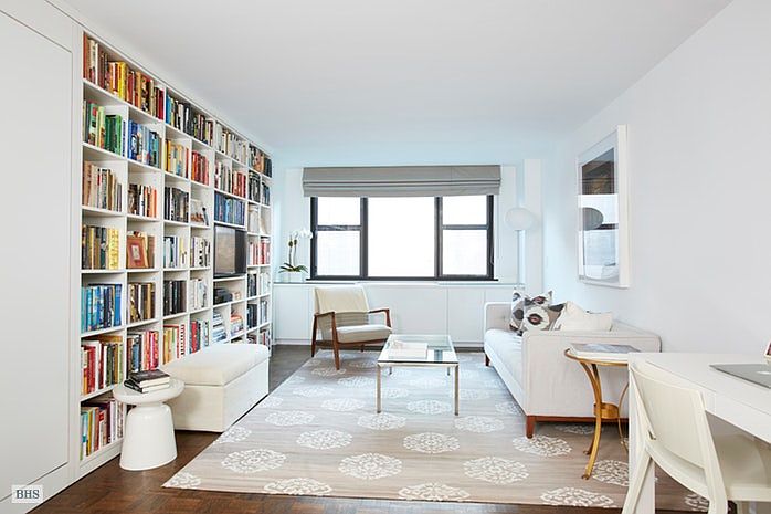 1st image of 130 E 18th St APT 9M