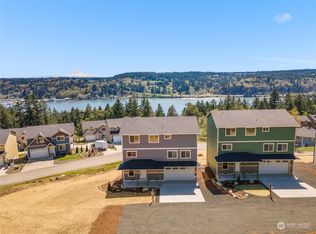 2440 Sand Dollar Rd W, Bremerton, WA 98312