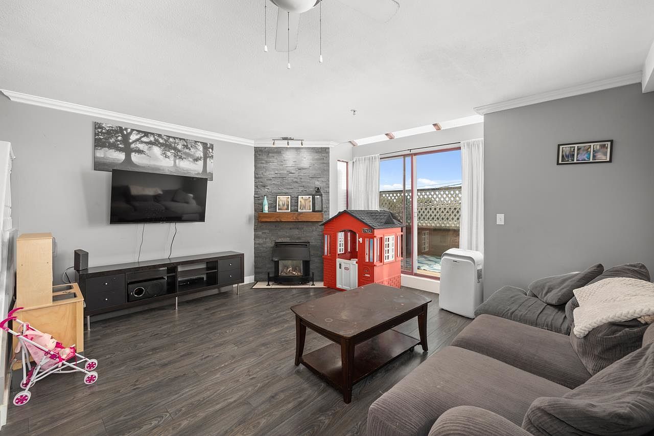 22356 McIntosh Ave 211, Maple Ridge, BC V2X 3C1 Zillow