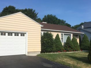 514 Meadow Rd, Syracuse, NY 13219