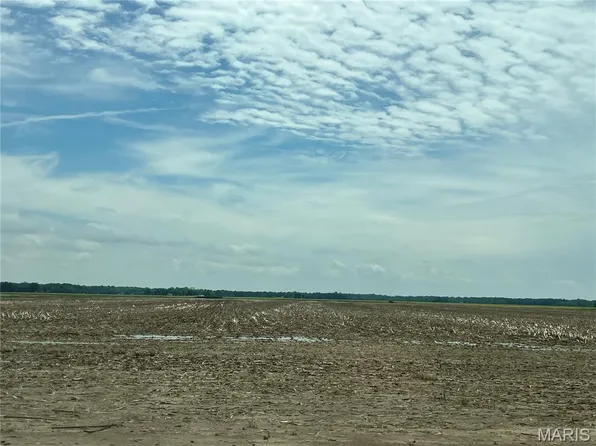 24326 Illinois, Centralia, IL 62801