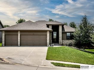 125 Broken Arrow Cir, Yutan, NE 68073