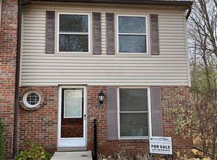 18185 Jamestown Cir #185, Northville, MI 48168