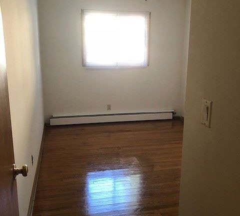 2nd image of 1945 N Oakland Ave APT 6