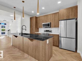 1322 Keswick Dr SW, Edmonton, AB T6W 4T4