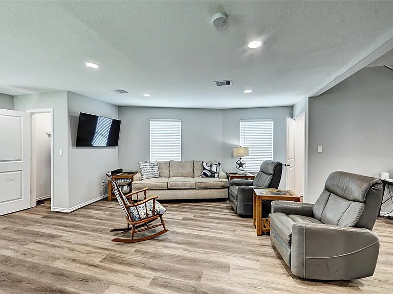 268 Sunrise Dr — Photo 24