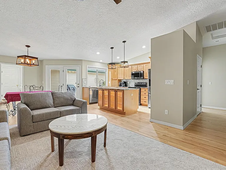 4023 N Bayou Ln — Photo 9