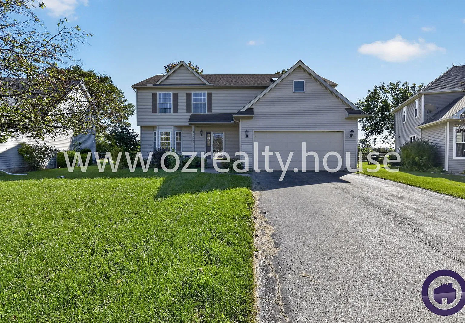 4 bed, 2.5 bath, 2424 sqft, $2,395 — Photo 1