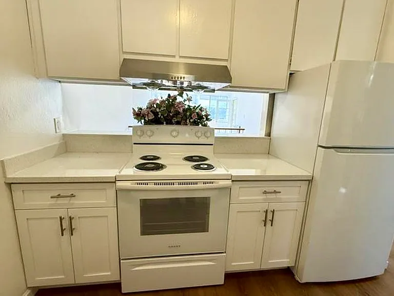 1731 Ellis St #26 — Photo 7