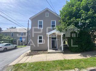 138 E South St, Chambersburg, PA 17201