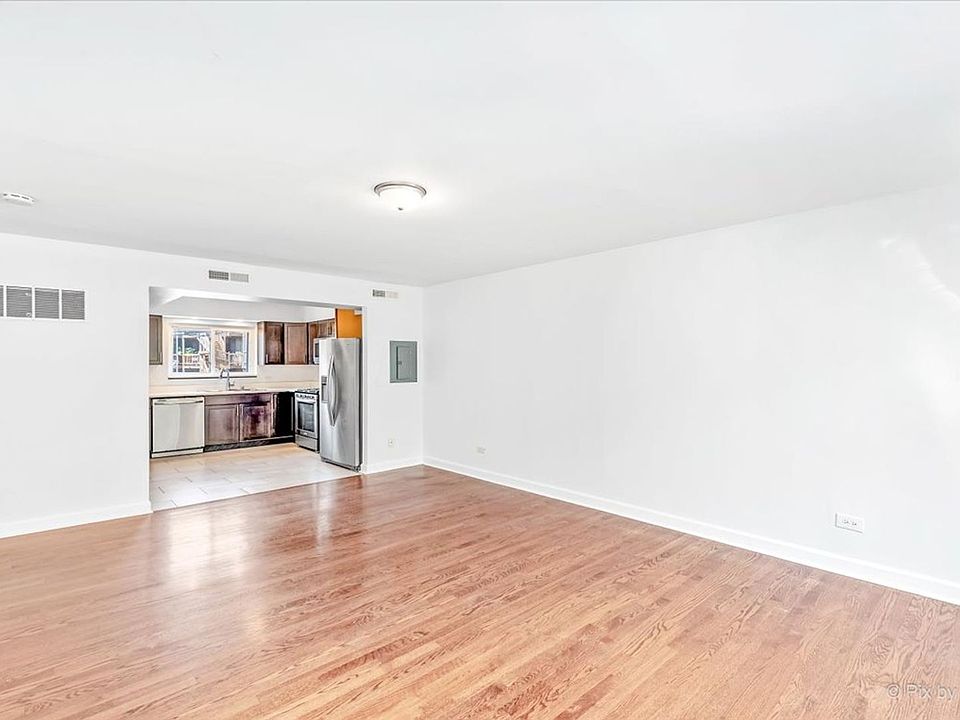 1st image of 1610 W Jarvis Ave #D2