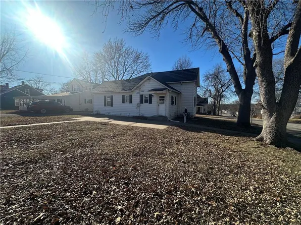 222 W Edwards St, Maryville, MO 64468