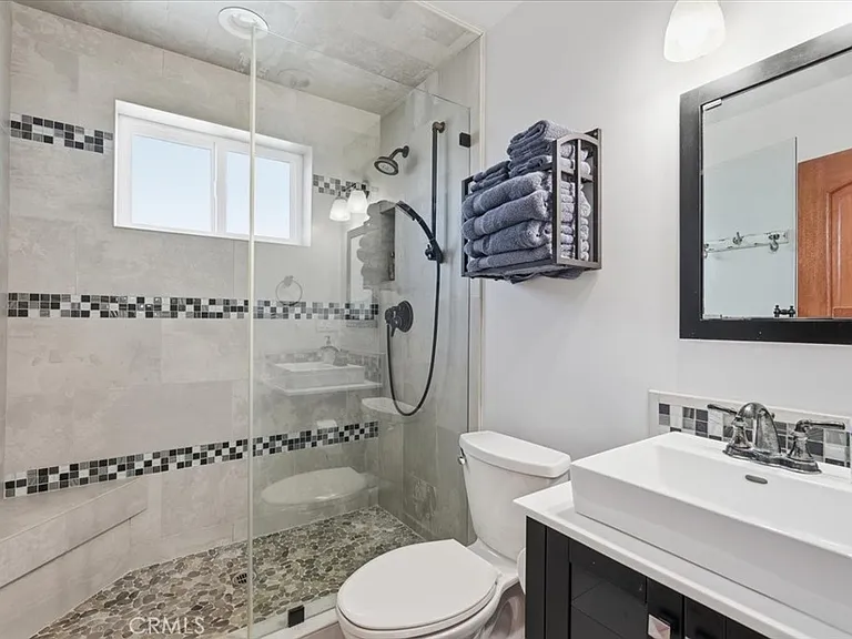 5348 Doris Way — Photo 40