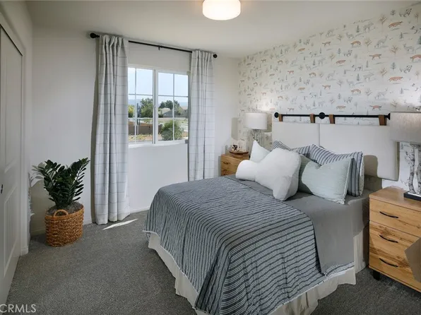 701 Yarrow Dr, San Jacinto, CA 92583