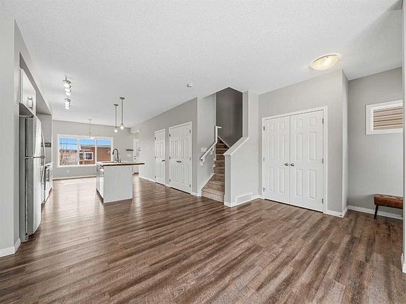 4th image of 89 N Walgrove Rise SE