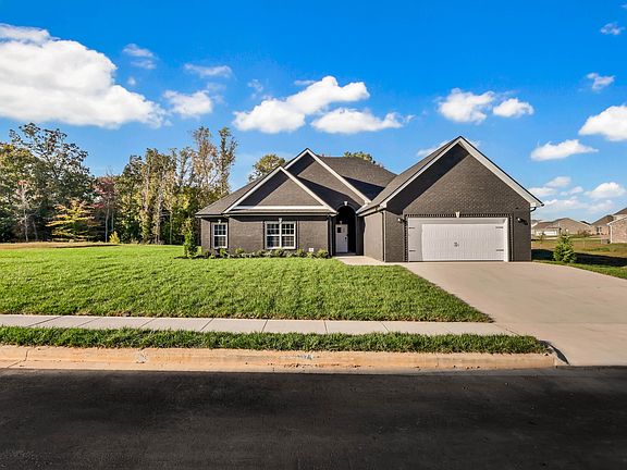 2nd image of 605 Lyndhurst Ct