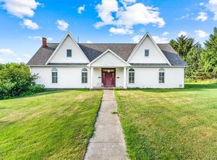 315 Hutchison Ln, New Castle, PA 16105