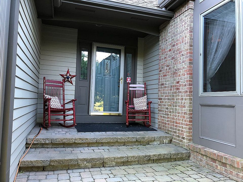 1st image of 46 Putting Green Ln