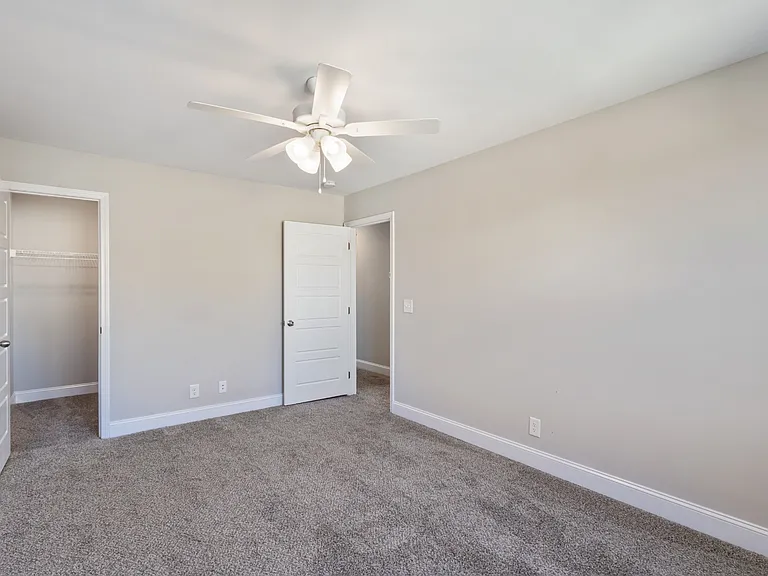 2433 Bucklin Dr — Photo 38