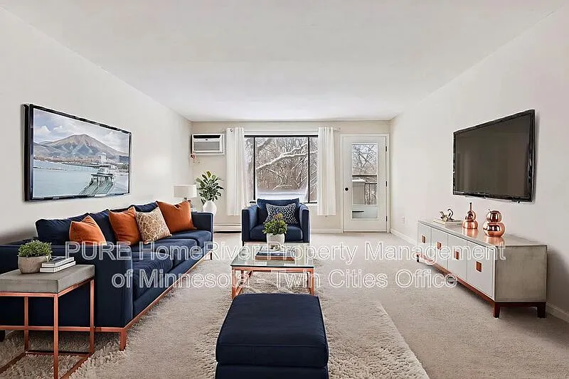 2 bed, 2.0 bath, 1050 sqft, $1,600 — Photo 3