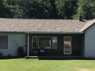 40 Cedar Lodge Rd, Thomasville, NC 27360