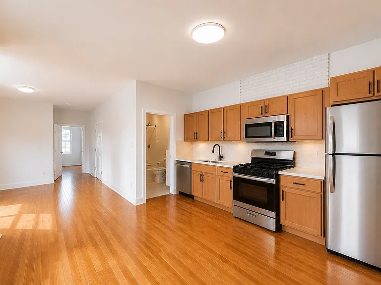 14 Creighton St #2 — Photo 13