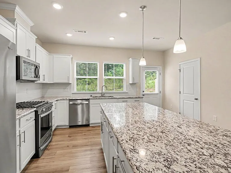 909 Falls Grove Trl — Photo 2