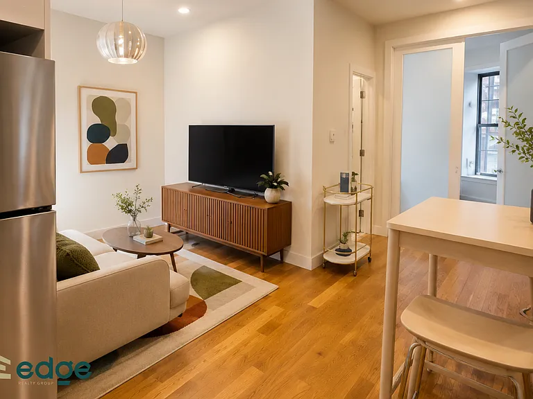 1058 Bergen St #3RF — Photo 1