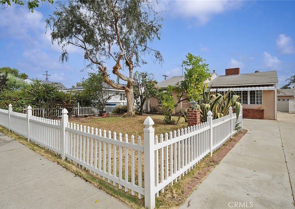 1st image of 9319 Cecilia St
