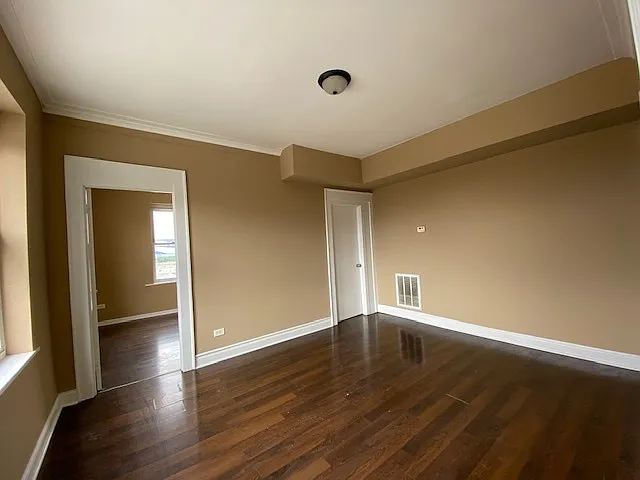 Lawndale Ave 1601 N — Photo 3