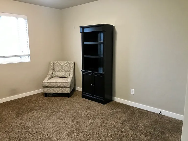 356 S 790 W — Photo 12